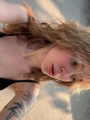 A post by @gensyxa on TikTok caption: 🌴🌴🫶🏼