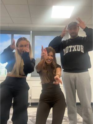 A post by @cchloelizabethh on TikTok caption: If anyone wants to know what we’ve done at work today 👍 @Sophie Reay @The Horvath Group @erikhorvi 