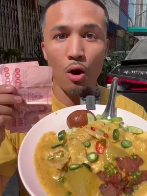 A post by @lifeofcian on TikTok caption: Streetfood under $10🇹🇭 #fyp #foodasmr #foodies #fypシ #foodtiktok #mukbang #thailand #foodreview #streetfood #foodchallenge 