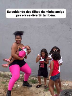 A post by @mcsilsiloficial on TikTok caption: Amigo é pra essas coisa né meninas 😂🎶