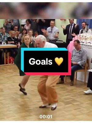 A post by @curlyhairdontcare_ on TikTok caption: #goals #dance #dancing #couplegoals #energy #fyp #foryoupage #foryourpage 