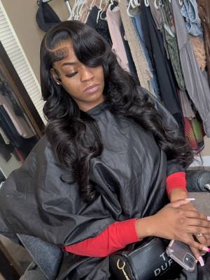 A post by @onnastyledit on TikTok caption: Side part for the win 😍 #sewin closure #closuresewin #sidepart #sidepartclosuretutorial #sidepartclosuresewin #sidepartclosure #detroit #detroitstylist #layers #curls #braids #4x4closure 