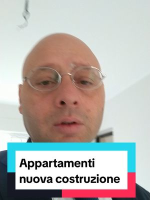 A post by @agente.immobiliaregianl on TikTok caption: #casa #agenteimmobiliare #venderecasa 