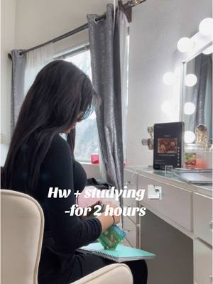 A post by @jasminegutierrezzz on TikTok caption: 🎀📚 Copywriting about 3 - in - 1: 1.Innovative magnetic - attraction barrel - changing, simple and easy to use. 2. Automatic bidirectional rotation + HOME reset for easy use. 3. Five - level temperature options, suitable for all hair types. 4. Dual - voltage configuration, suitable for travel. tag #curlers#curlingiron#hairtutorial , #beautyful, #hairstyle, #curlyhair, #hairtok, #fype, #hairtok, #easyhairstyles,#automaticcurler 