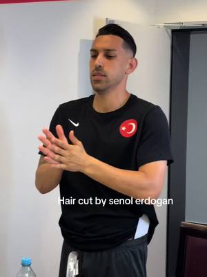 A post by @senolerdoganofficial on TikTok caption: Ben keserim 😎 irfancan şekillendirir adamın dibi ❤️ #EURO2024 #irfancankahveci #fenerbahce #germany #virał #hairstyle #bizimçocuklar #altaybayındır #ferdikadioglu💛💙 #kenanyildiz #ardaguler 