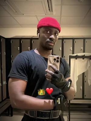 A post by @luneblackdiamond on TikTok caption: Always🍫fit  #cupcut #foryour #fyp #virale #challenge #tendance #senegal #senegambian🇸🇳🇬🇲 #senegalaise_tik_tok #dakar #malienden223🇲🇱 #london #paris #galsen #france #ivoirien #nigeria @Wally B. SECK ✪ @Pulse Sénégal  @Mia Guisse 