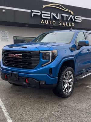 A post by @theofficialpenitas on TikTok caption: #forsale #houstontx #cars #trocasperronas #xyzbca #cheyenne #chevrolet #gmc #sierra #new #mexico #blackedout #blue #theone #bestofthebest #fypシ #viralvideo #trocas #AutoAtCES2025 #dealership #gmcsierra #denali #mejorcalidad #346 #houston #tx #soho #pasadena #noquemacuh #mcallentx #thechallengeallstars 