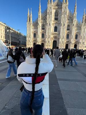 A post by @barbaragambatesa02 on TikTok caption: Milano 🩷