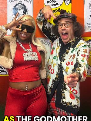 A post by @nardwuar on TikTok caption: Here’s a clip of a *new* interview I did with Sexyy Red ! Check out the *FULL* interview from Camp Flog Gnaw at the link in my BIO! Doot doo ! @Sexyy Red #sexyyred @Camp Flog Gnaw Carnival @Goldenvoice #campfloggnaw #milliejackson #nardwuar #dootdoo