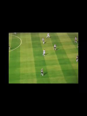 A post by @el.more420 on TikTok caption: #ff #viarl #fotball #futbol #defender #theartofdefending #foryou #fpy #viral #theart #fotball_edits #tiktok #500kviews 