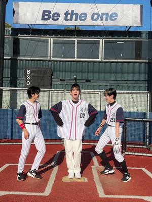 A post by @zb1_official on TikTok caption: ナオネの好きなシーンを教えてね🎬 ZEROSEのために踊るよ⚾️ #ZEROBASEONE #ZB1 #제로베이스원  #SUNGHANBIN #성한빈 #ソンハンビン #SEOKMATTHEW #석매튜 #ソクマシュー #KIMTAERAE #김태래 #キムテレ #PREZENT #NOW_OR_NEVER #ZEROBASEONE_NOWORNEVER　 #NOWORNEVER_Challenge #NewMusic 