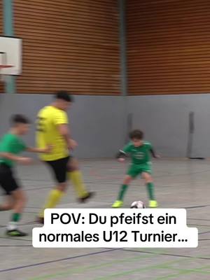 A post by @quallexd001 on TikTok caption: Es gibt immer diesen einen Spieler… 😂😅 #qualle👑 #fyp #schiedsrichter #kreisligafussball #kreisligaalltag #traum #fussballer #kreisligamomente #kreisligalegende #jugendfussball #kinderfussball #hallenturnier #turnier #goal #toor #u12 #lustig 