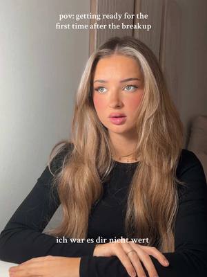 A post by @monisaofficial on TikTok caption: Heute 20:00 Musikvideo auf YouTube und 23:59 auf allen Plattformen „draus gelernt“ 🤍 #fy #monisa #drausgelernt #hörprobe #fypp 