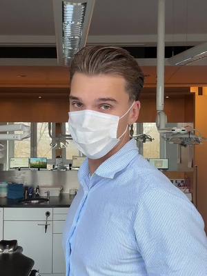 A post by @bastils on TikTok caption: Benutzt ihr Zahnseide?🧐🤣  #dentist #zahnarzt #fürdich #fyp #foryou 