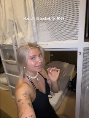 A post by @annaabaldauf on TikTok caption: 📍on the bed #hostel #thailand #thailandtiktok #thailandtravel 