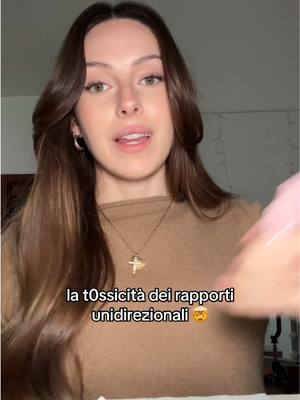 A post by @rametta_ on TikTok caption: che tristezza quando non arriva neanche un ‘e tu come stai’, no?