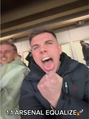 A post by @georgebxggs on TikTok caption: YEAH BOIIIII LETS ALL LAUGH AT SPURS 😂🤝🏻 #coyg #arsenal #NLD 