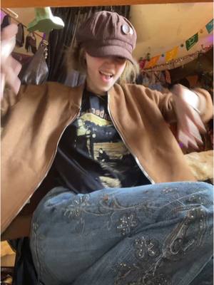 A post by @ella.wier6 on TikTok caption: PLS EVERYONE LOOK AND ADMIRE THESE JEANS I THRIFTED