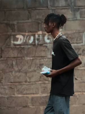 A post by @comediekalifa4 on TikTok caption: #comediekalifa4 Disponible sur YouTube🙏🏾