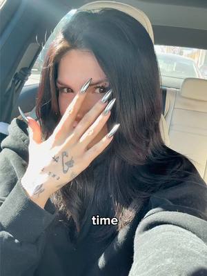 A post by @baileyspinn on TikTok caption: imagine i actually got that set of nails LOL #nailart #nails 