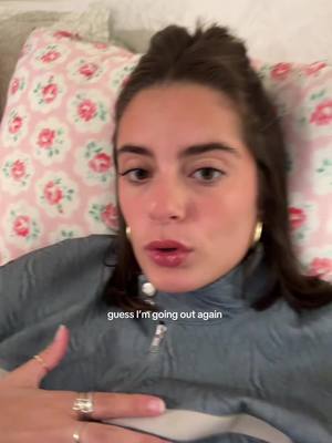 A post by @isabellamvaldes on TikTok caption: just so I can get Taco Bell later 