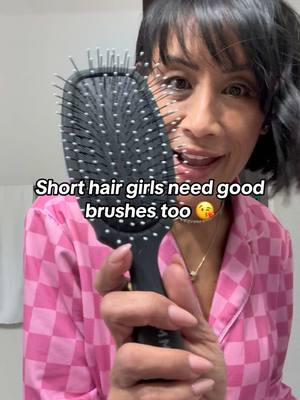 A post by @officialtaniabaron on TikTok caption: Gimme all the good hair days please 😘 #detanglerbrush #hairtools #giftideas #hairbrush 