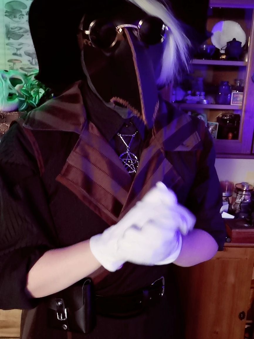 A post by @plaguedootdoot on TikTok caption: HE ALREADY OFFERED LEECHES, WHAT ELSE COULD YOU NEED????? #plaguedoctor #drdoot  🫡 for my American followers. I will march on and be your meme dealer. I'm on most other socials under PlagueDootDoot