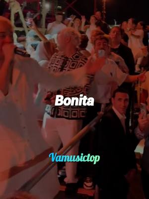 A post by @vamusictop_oficial on TikTok caption: Señortia tu tan bonita 🩷 #tiagopzk #señorita #vamusictop 