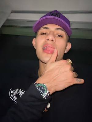 A post by @elboguetobrrr on TikTok caption: Tú quieres probar 💋 #bogueto #elbogueto 