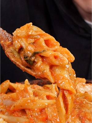 A post by @kenty_cook on TikTok caption: Chicken Tomato Penne #food 