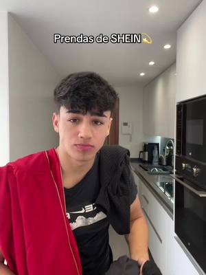 A post by @_fraanngr on TikTok caption: Prendas de @SHEIN MEN 😋 // @SHEIN Spain @SHEIN  Tiendas 🛒: Manfinity StreetEZ / Manfinity Modomio & Manfinity Streetrush. REF: Chaqueta negra (40703061) / Chaqueta roja (39455359) / Camisa negra (18261867) & Camiseta larga (12226193). #SHEINtrends #sheinmen #SHEINmenswear #SHEINforAll #advertisment 