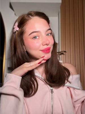 A post by @bessan_esmail on TikTok caption: خبروني شو درجتكم الفضلة من SHEGLAM Rapid Lunar Orbit Blush Ball 🍓😍! #SHEGLAM #SHEGLAMBlush #SHEGLAMBlushBall @SHEGLAM 