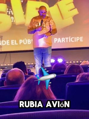 A post by @ismaelgalletero on TikTok caption: Rubia rubia o rubia avión? #humor #risas #comedia #chistes #comediante #chiste #chistemalo #humorespañol #chistetipico 