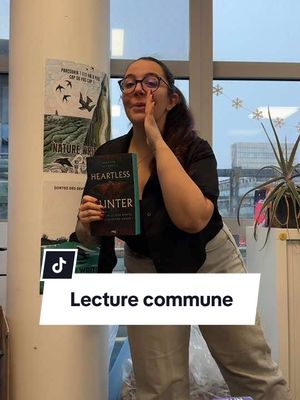 A post by @pocket_jeunesse on TikTok caption: Tag ton/ta pote de lecture !  #pkj #pocketjeunesse #BookTok