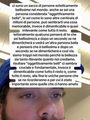 A post by @mehths on TikTok caption: in teoria sto scrivendo il mio nuovo libro, in pratica mi perdo in pensieri sconclusionati come questo - #perte #bellezza 