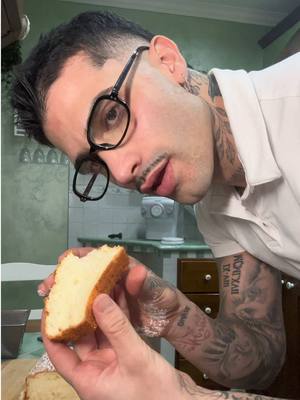 A post by @manny_hp on TikTok caption: Yogurt bread cake