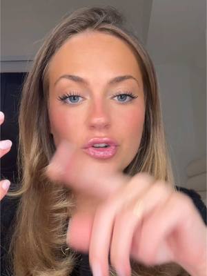 A post by @stillehilma on TikTok caption: Följ @Hilma👸🏼👸🏼👸🏼👸🏼 så vi kan ta reda på det tillsammans 😅😳