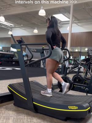 A post by @theemacdrea on TikTok caption: intervals snatch the waist fr  wearing @DFYNE dynamic zippy and origin shorts. use drea to support 🥰