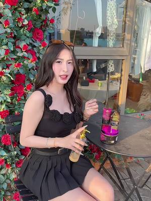 A post by @oun_lemon on TikTok caption: ចង់ស្អាតប្រើ pichy 😜😜💓#fypシ @CEO PichyP-white Brand @CEO Pichy II 