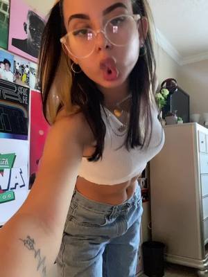 A post by @arii on TikTok caption: BRING BACK TIKTOK DANCES