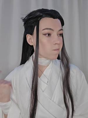 A post by @harmless_spark on TikTok caption: he did his best 😤 #xielian #xieliancosplay #tgcf #hob #heavenofficalblessing #tianguancifu #danmei #mxtx 