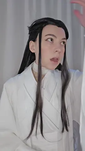 A post by @harmless_spark on TikTok caption: blooper!!! the wrappings were not having a good day of staying in place #xielian #xieliancosplay #tgcf #hob #heavenofficalblessing #tianguancifu #danmei #mxtx #blooper 