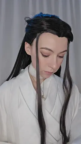 A post by @harmless_spark on TikTok caption: he's behind on the gossip ok 😭  #xielian #xieliancosplay #tgcf #hob #heavenofficalblessing #tianguancifu #danmei #mxtx 