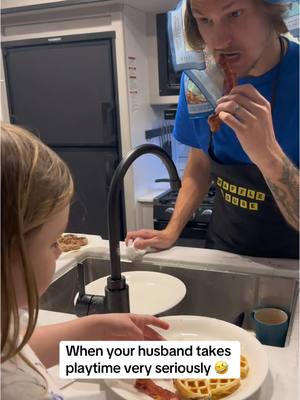 A post by @thehannahbrie on TikTok caption: “That’s the Waffle House experience”🤣 #wafflehouse #foyou #fyp #fypシ #viral #xybca #foryourpage #fypシ゚viral #husbands #girldad #comedy #funny #popular #dads #fypviral 