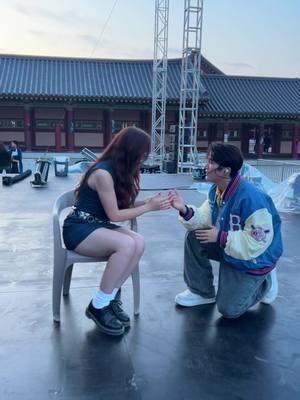 A post by @annacathcart_ on TikTok caption: wait for the end to see two less lonely girls #xokitty 