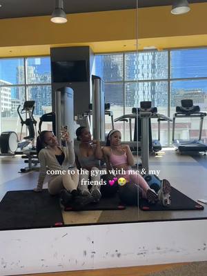 A post by @yonikaaw on TikTok caption: 😂💕💕 Go watch my new youtube video ! #yonika #fyp #workout 