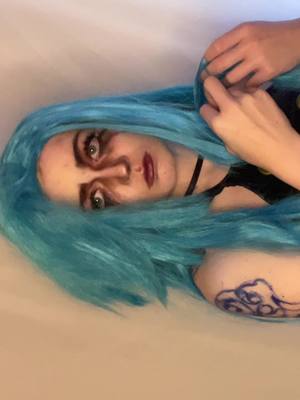 A post by @isedno667 on TikTok caption: I can’t believe ive been cosplaying jinx for 3 yesrs #cosplayer #isedno667 