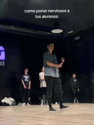 A post by @estefania__95 on TikTok caption: los miras y les dices: ahora tú JAJA 