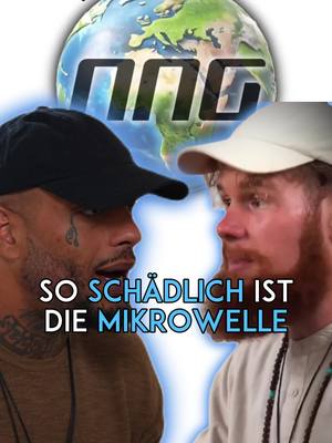 A post by @nngworld on TikTok caption: So SCHÄDLICH ist die Mikrowelle 💀 #coachaaron #podcast #realtalk #gesundheit #mikrowelle 