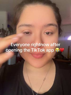 A post by @milagrosduran on TikTok caption: 😭 Is everyone back? #tiktoker #fyp 